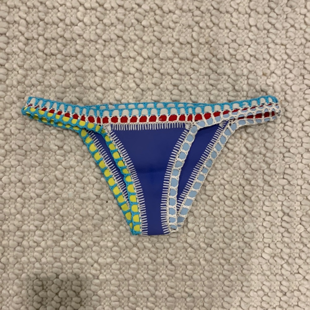 Kiini — Tuesday — BIKINI BOTTOM (Medium)